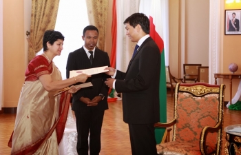 Ambassador of India to the Republic of Madagascar, Ms. Manju Seth, presenting Credentials to the President of the Transition, H.E. Mr. Andry Rajoelina